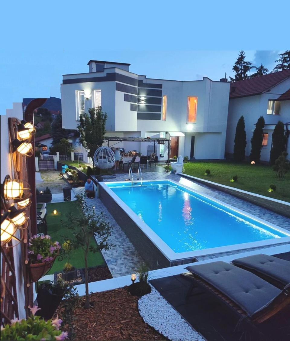 Villa Lea Тузла Екстер'єр фото